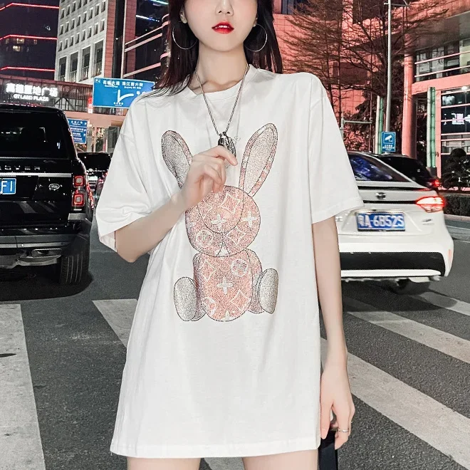 Embroidery - Camiseta Casual Feminina de Verão: Camiseta