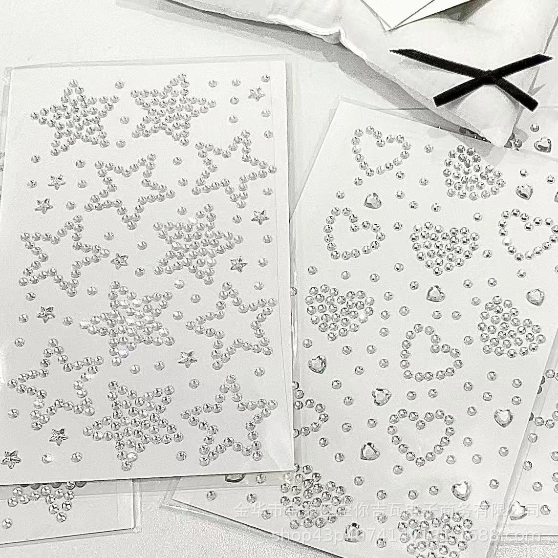Scrapbooking - Adesivos de Strass Coração Estrela Prateada,