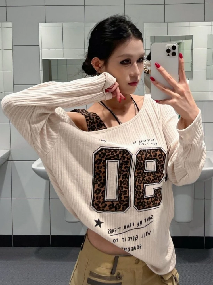 Camiseta Feminina Y2K com Esta - Embroidery avaliação e preço